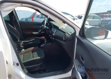 2020 Nissan Kicks Sr Xtronic Cvt from USA, damaged, VIN 3N1CP5DV8LL555770